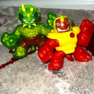 LOT set of 2 Heroes of Goo Jit Zu Action Figures in EUC